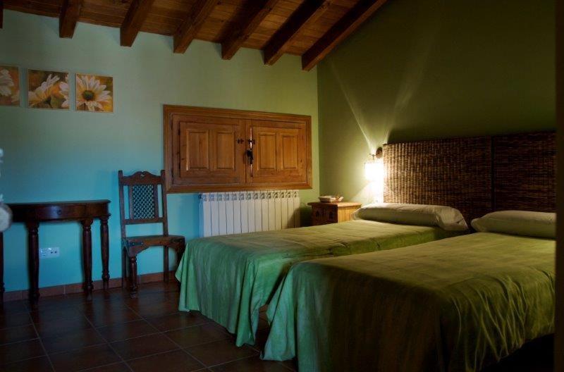 Tres Navios En El Mar Casa Rural De 10 Habitaciones Con Bano Individual Precios Web Montejo de Tiermes Eksteriør billede