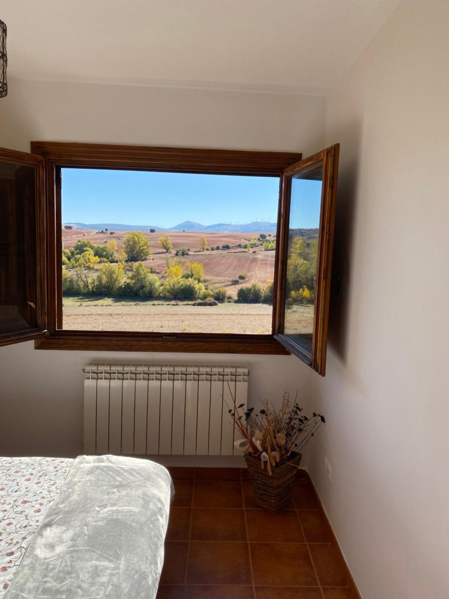 Tres Navios En El Mar Casa Rural De 10 Habitaciones Con Bano Individual Precios Web Montejo de Tiermes Eksteriør billede