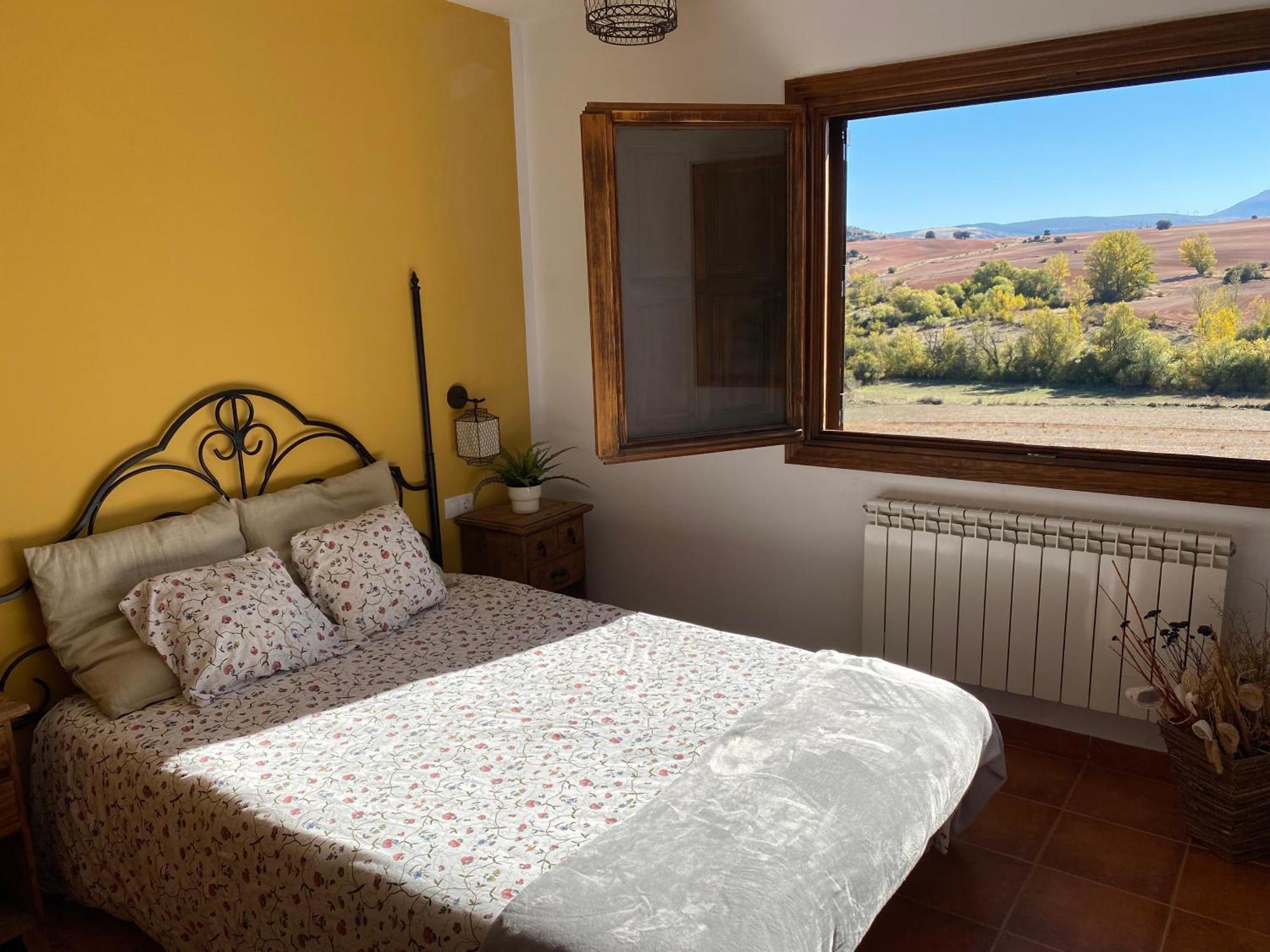 Tres Navios En El Mar Casa Rural De 10 Habitaciones Con Bano Individual Precios Web Montejo de Tiermes Eksteriør billede